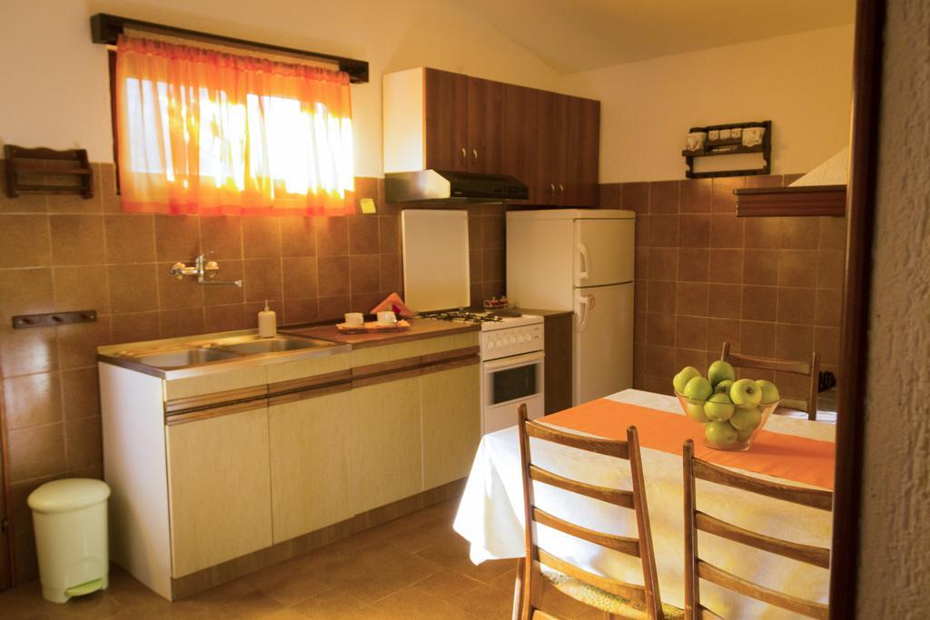 Apartment Sole E Mare Galizana Exterior photo